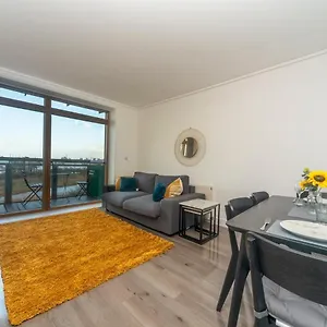 Pass The Keys Riverside Amazing Flat In Close To The O2 Apartment London